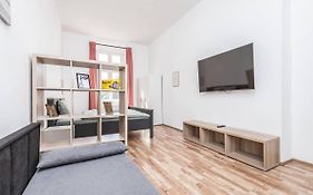 Elegance Apartments